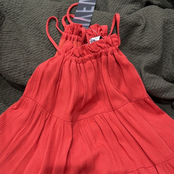 Dress - Picture 2 of 6